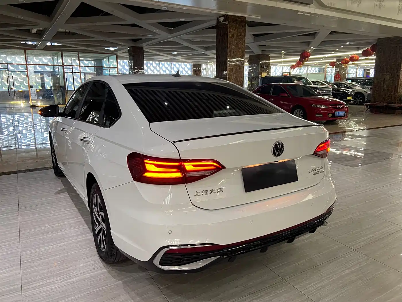 Volkswagen Lavida 2023 280TSI DSG Starlight Comfort Edition фото 6