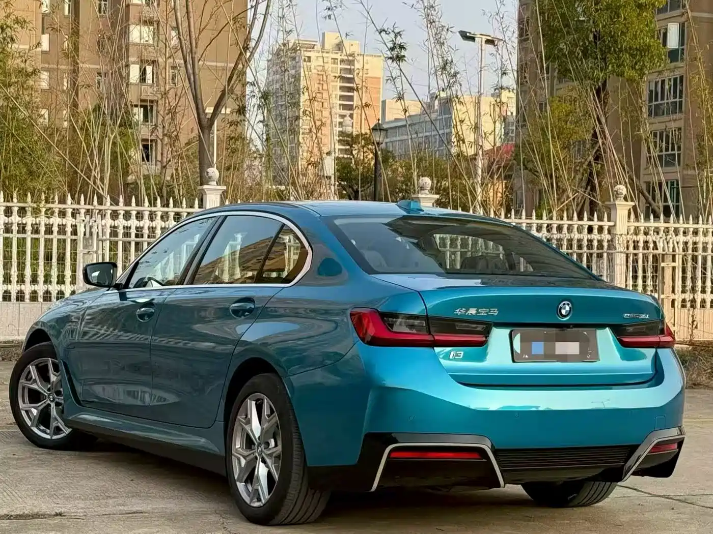 BMW I3