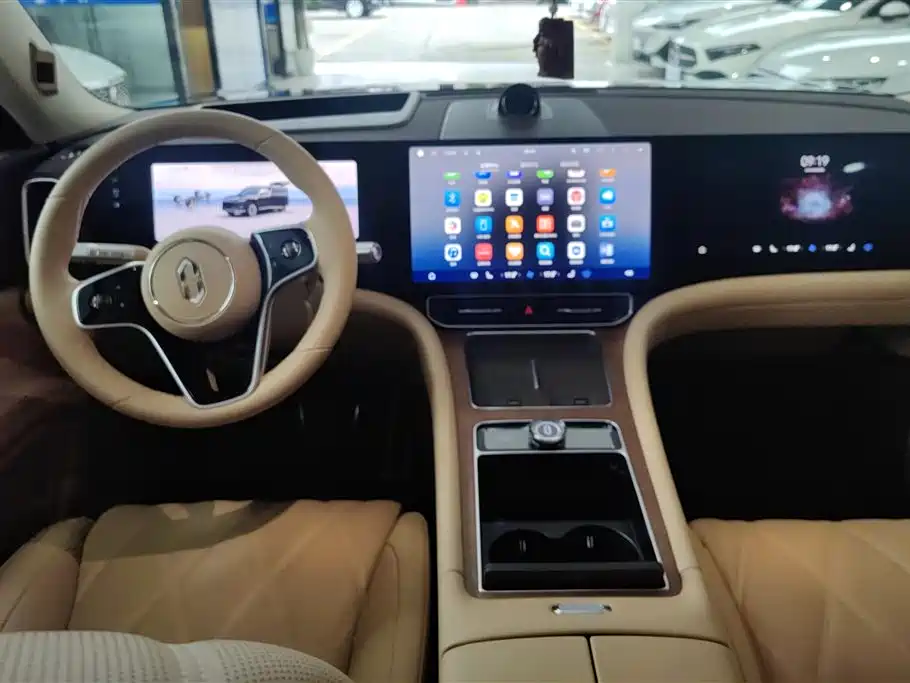 AITO Wenjie AITO M9 2025 Range Extender Max 52kWh 5-Seater фото 12