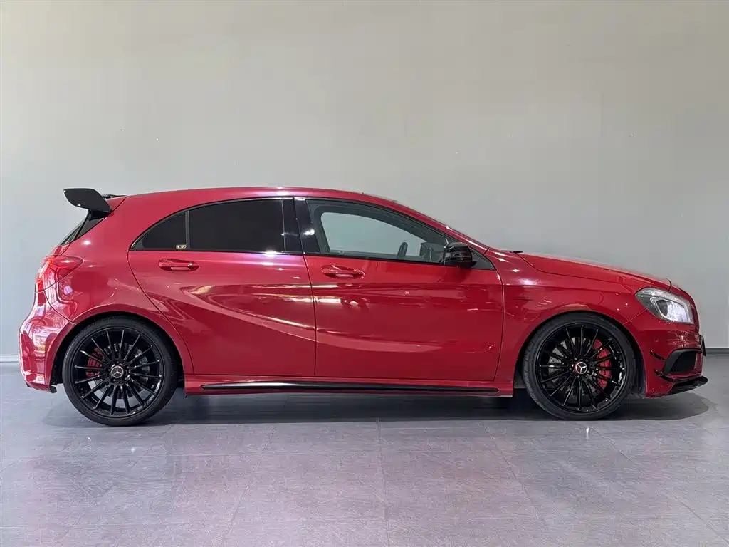 Mercedes-Benz A-Class AMG (Import) 2014 AMG A 45 4MATIC фото 4