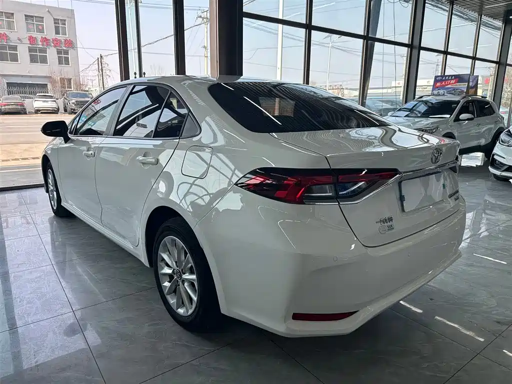 Toyota Corolla 2021 1.2T S-CVT Elite PLUS Edition фото 6