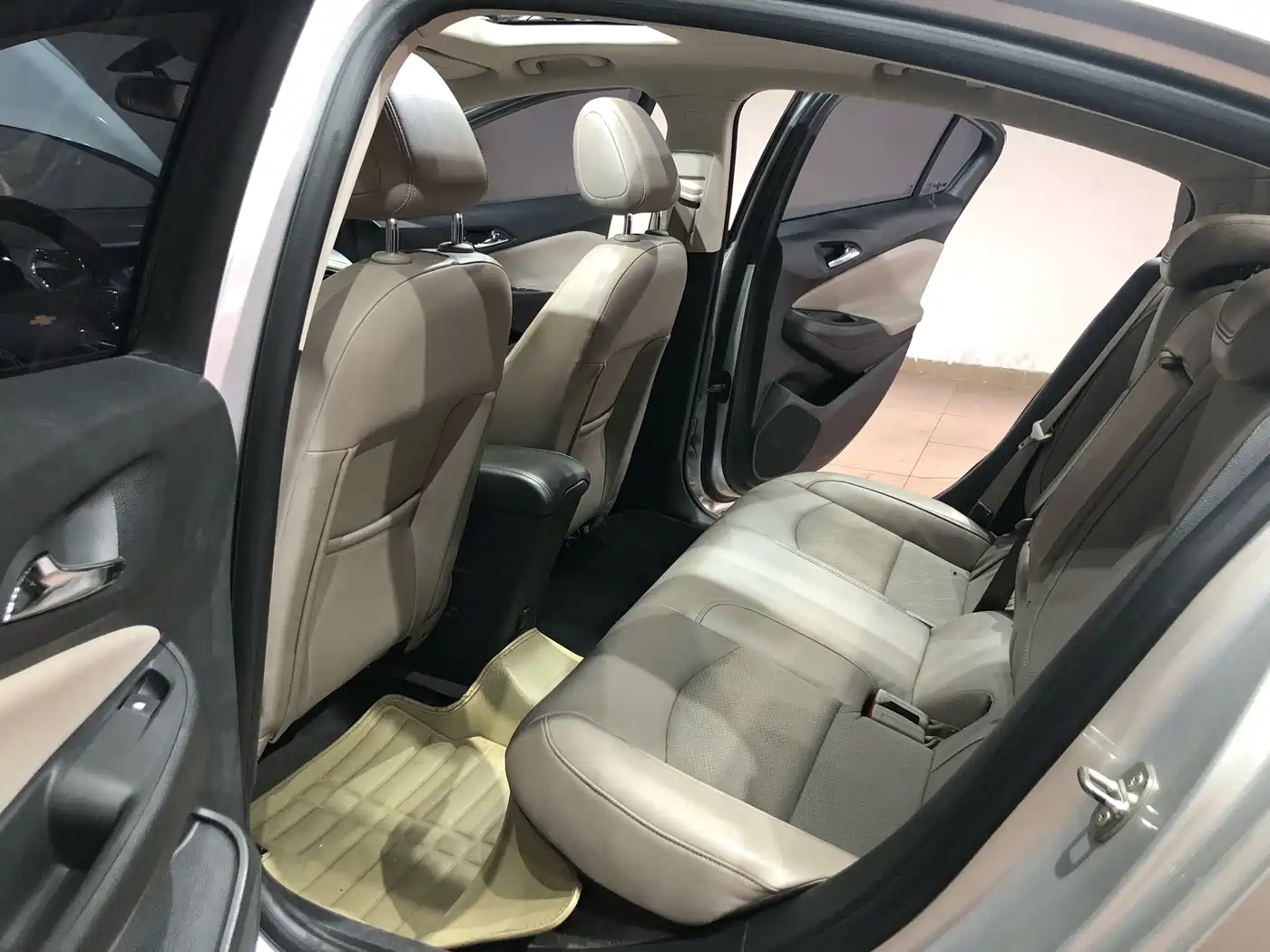 Chevrolet Cruze 2015 1.5L Automatic Luxury Edition фото 4