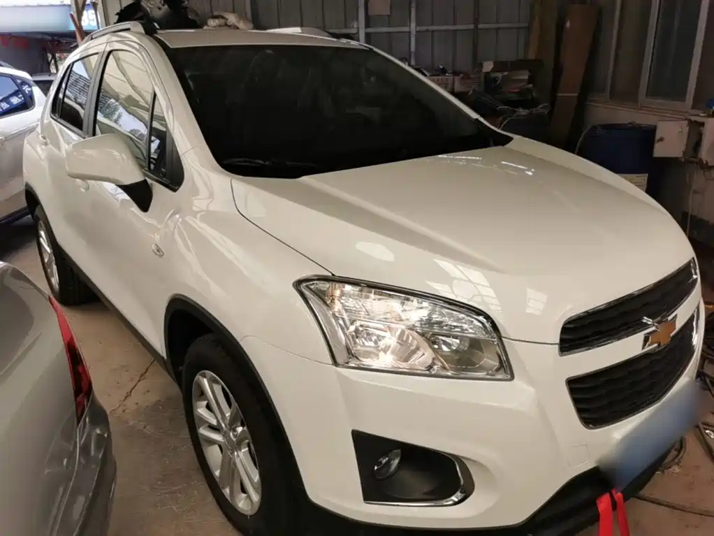 Фото 4 - Chevrolet Trax