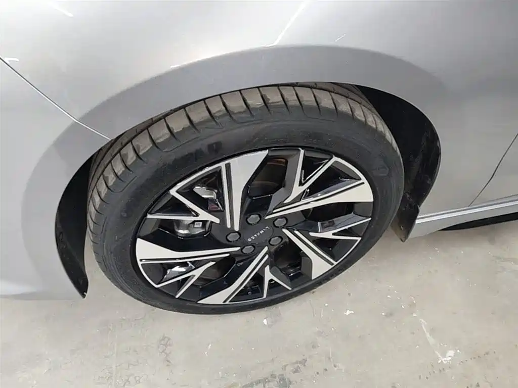 Lynk & Co 03 2026 1.5TD Base Model фото 23