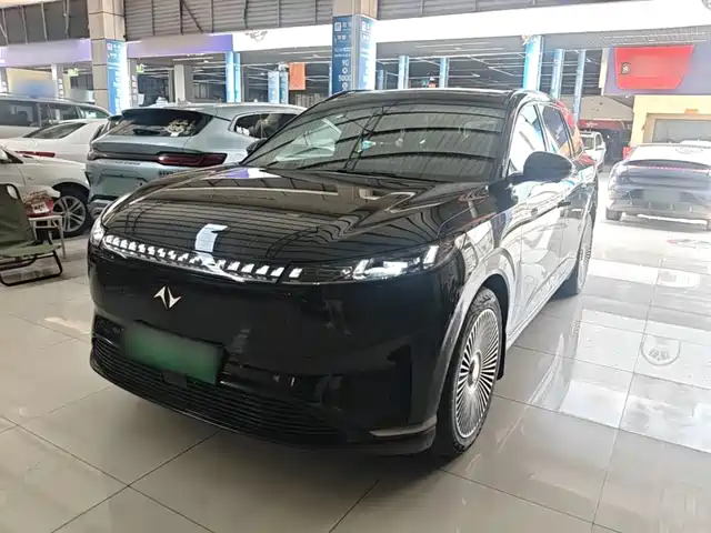 Dongfeng Yipai eπ008 2024 636Max Pure Electric 6-Seater