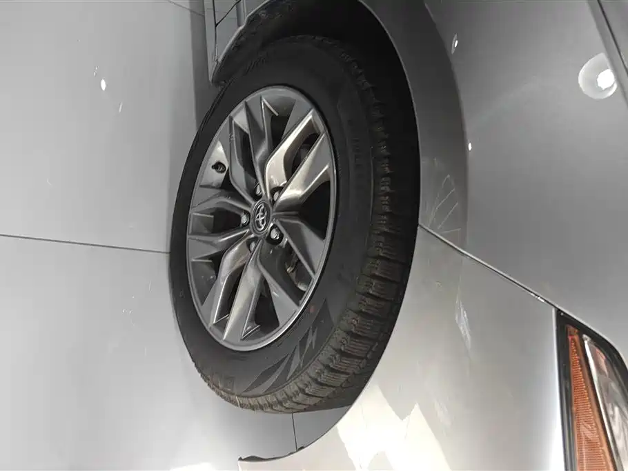 Toyota Avalon 2019 Hybrid 2.5L Luxury Edition China VI фото 6