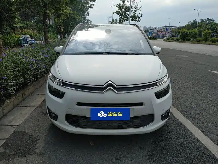 صورة 2 - Citroën C4 Picasso