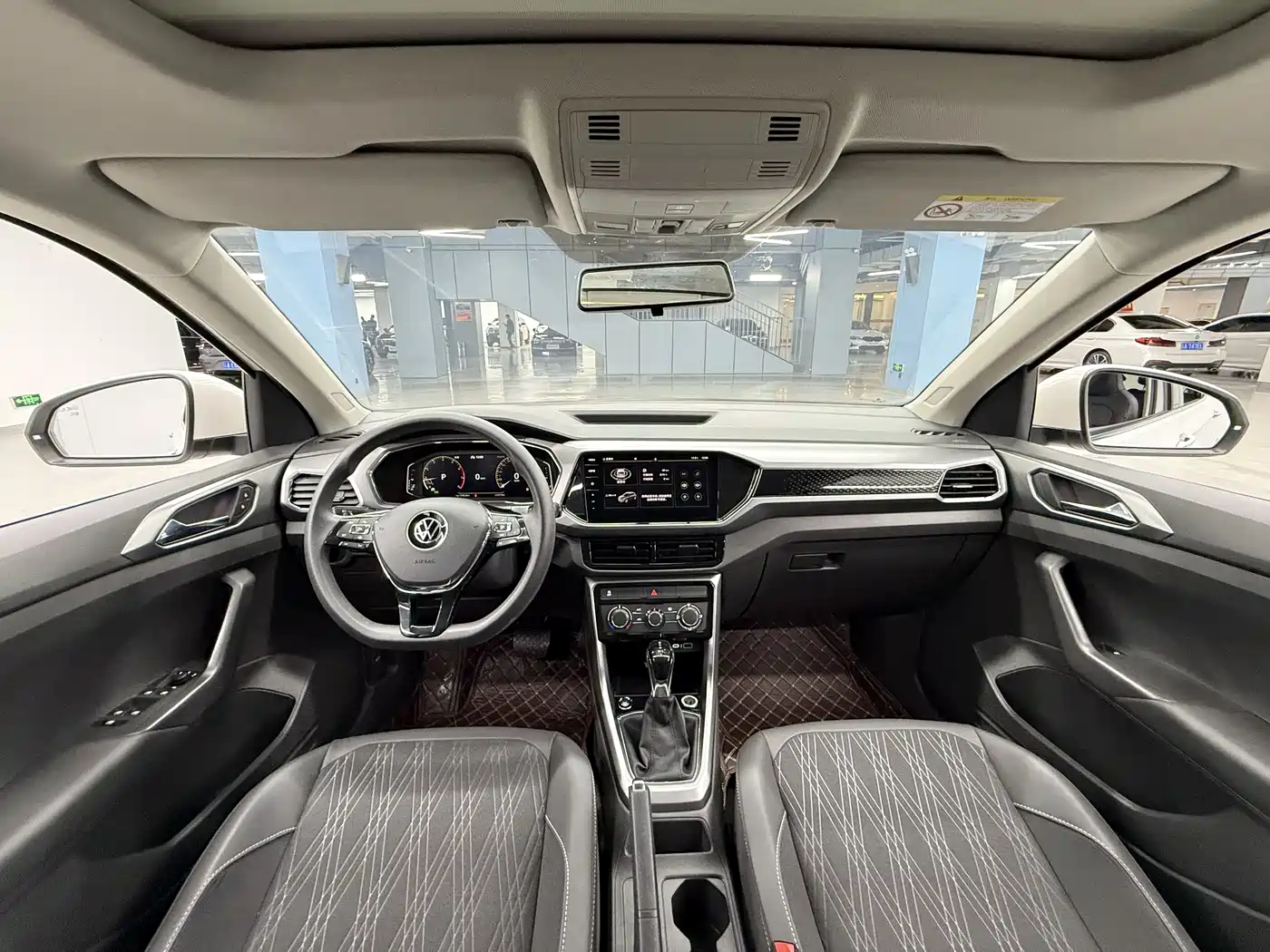 Volkswagen T-Cross 2022 280TSI DSG Luxury Edition фото 28