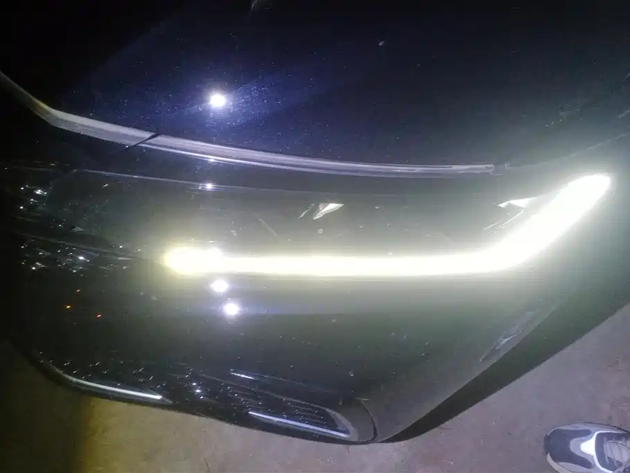 Volkswagen Passat 2022 330TSI Starlight Luxury Edition фото 5