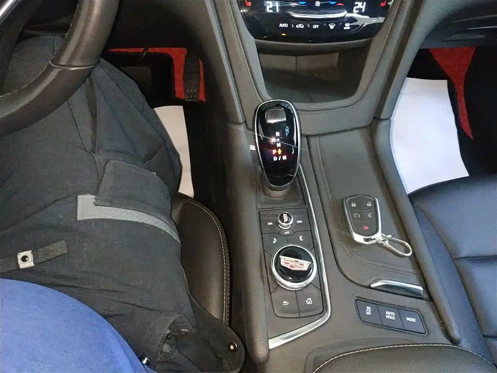 Cadillac XT6 2022 2.0T 6-Seater 2WD Luxury Edition фото 14