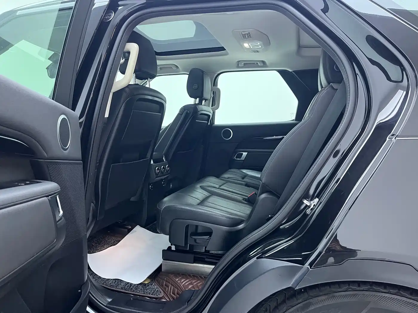 Land Rover Discovery 2020 3.0 SC V6 SE фото 7