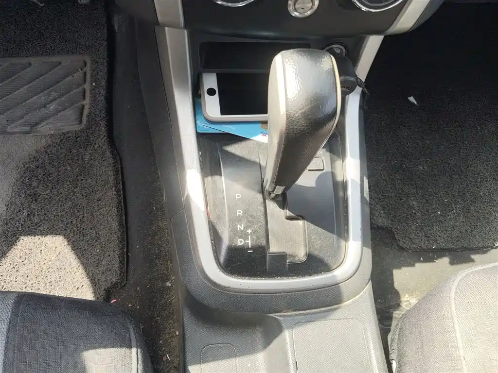 Isuzu D-MAX 2015 2015 2.5T 2WD Automatic High-Clearance Elite 4JK1