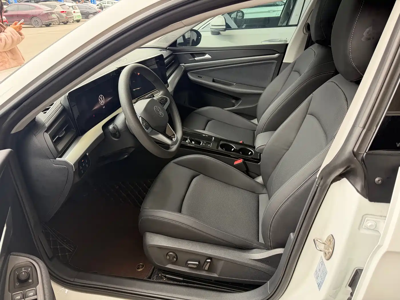 Volkswagen Lamando 2024 Lamando L 200TSI DSG Trendy Edition фото 4