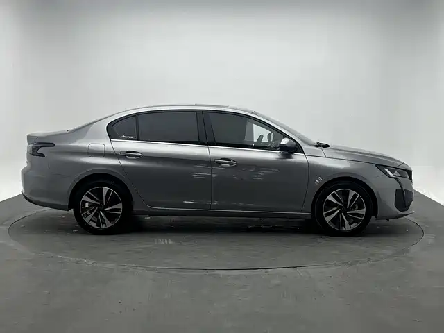 Peugeot 408 2022 1.6T Light Chaser Edition фото 3