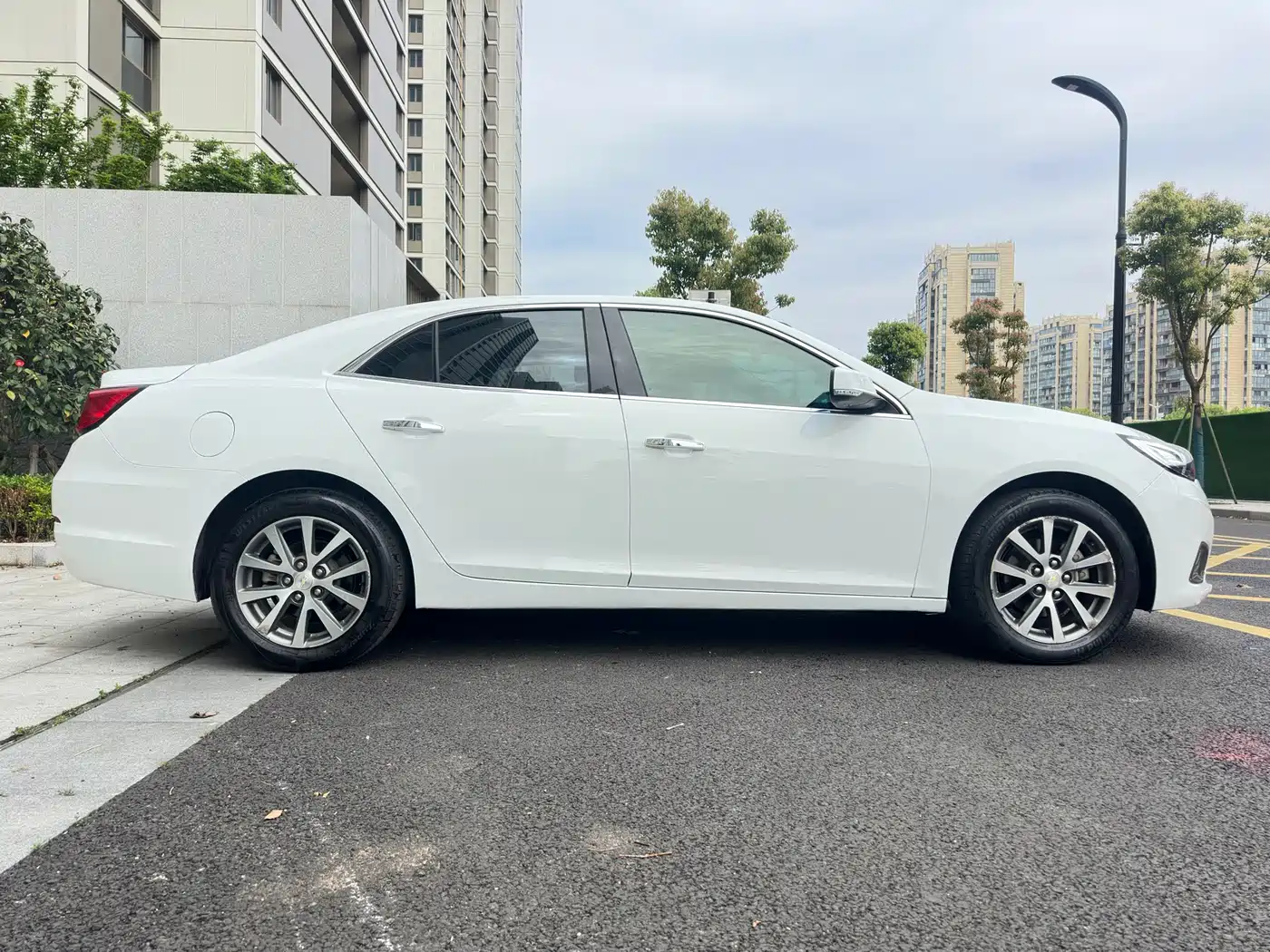 Chevrolet Malibu 2016 2.0L Automatic Luxury фото 4