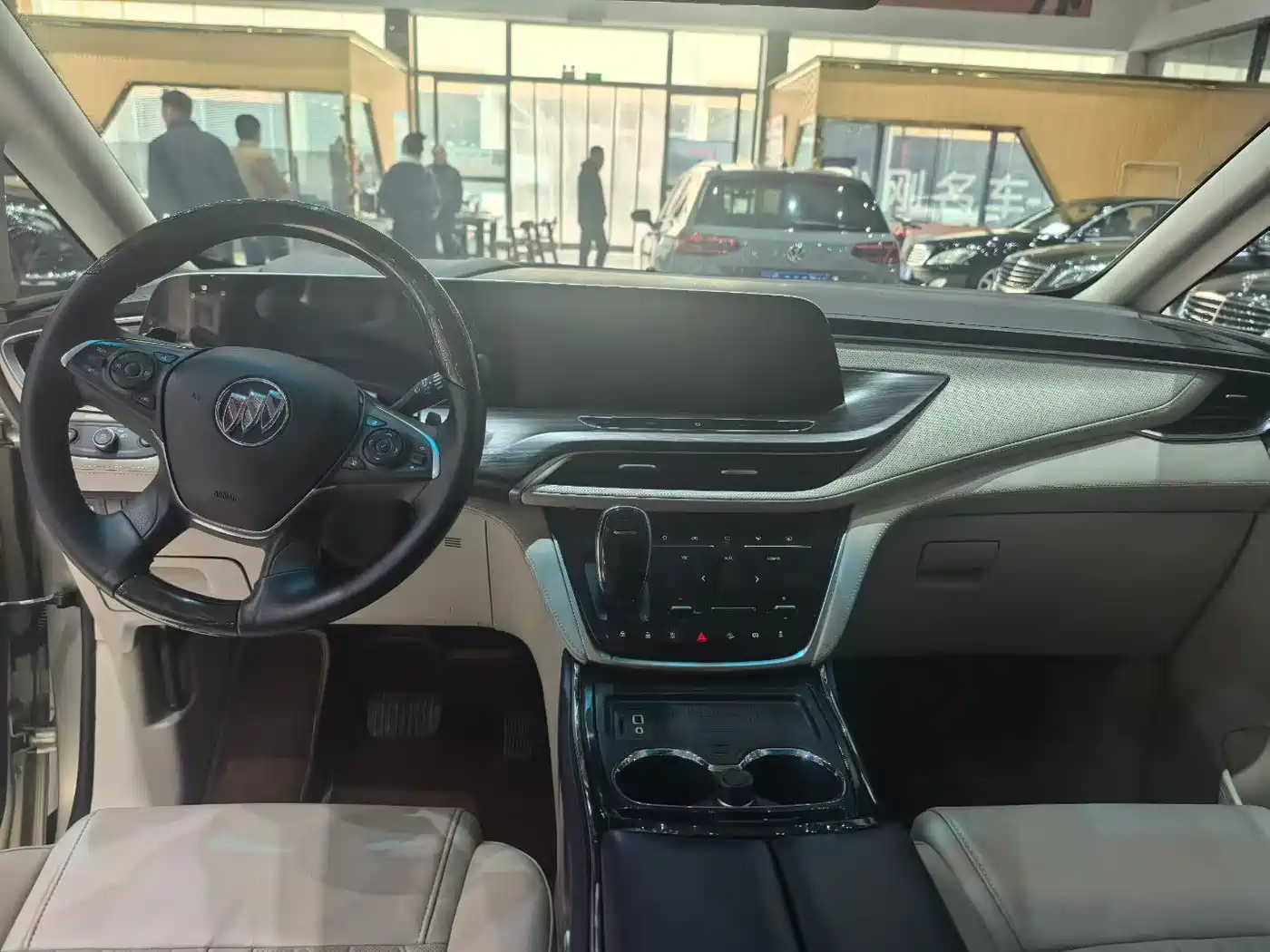 Buick GL8 2021 ES Landlord 653T Comfort фото 8