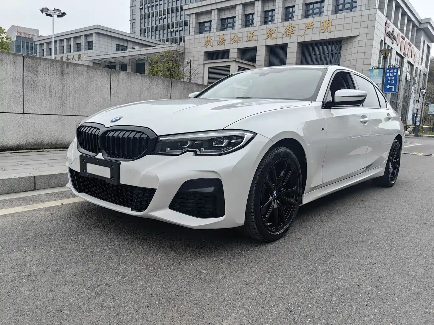 BMW 3 Series 2022 325Li M Sport Package