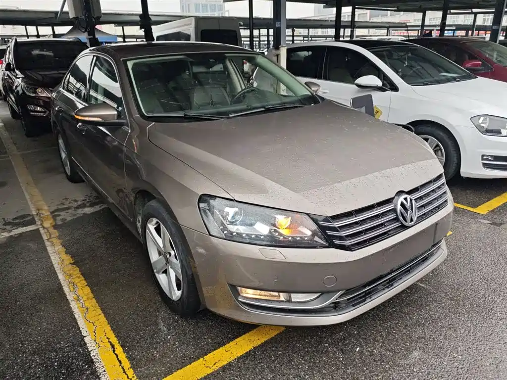 Volkswagen Passat 2015 1.8TSI DSG Prestige Edition фото 4