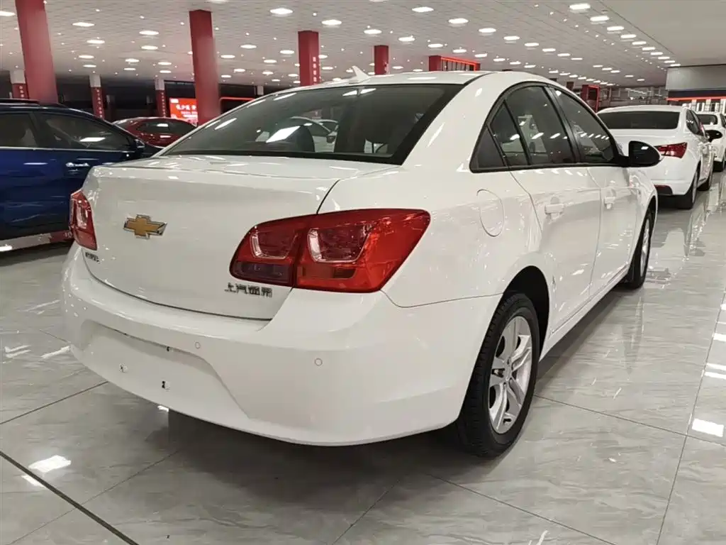 Chevrolet Cruze 2015 1.5L Classic SE AT фото 7