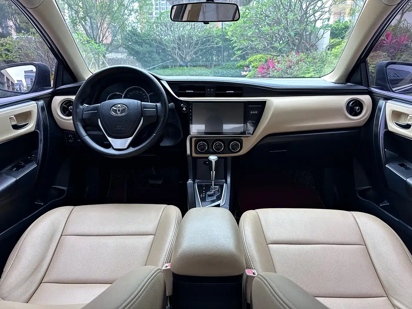 Toyota Corolla 2017 Facelift 1.2T S-CVT GL фото 11