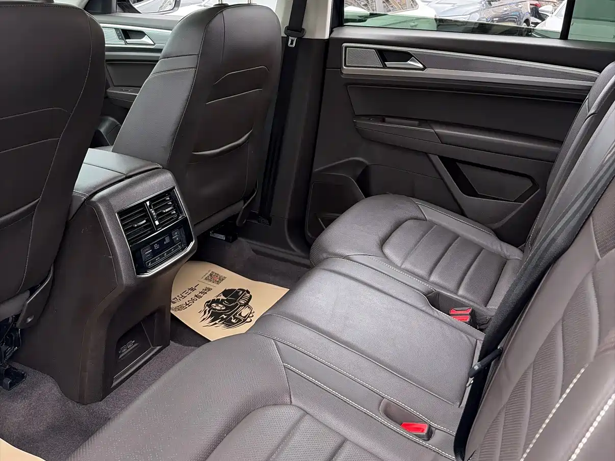 Volkswagen Teramont 2020 380TSI 4WD Luxury Edition China VI фото 12