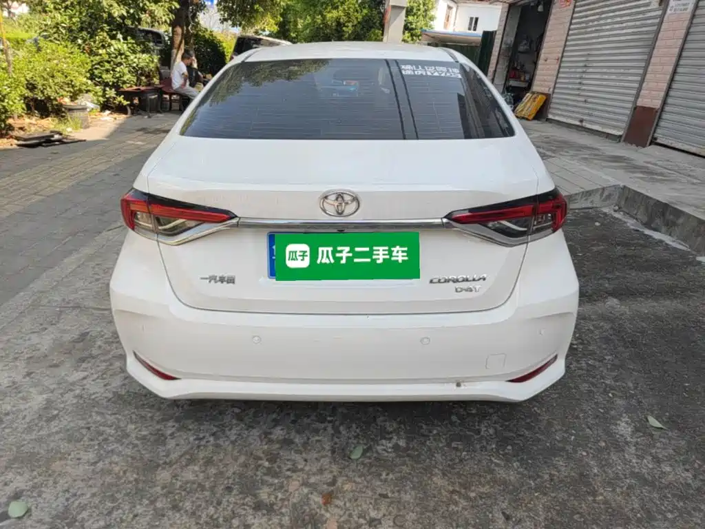 Photo 6 - Toyota Corolla