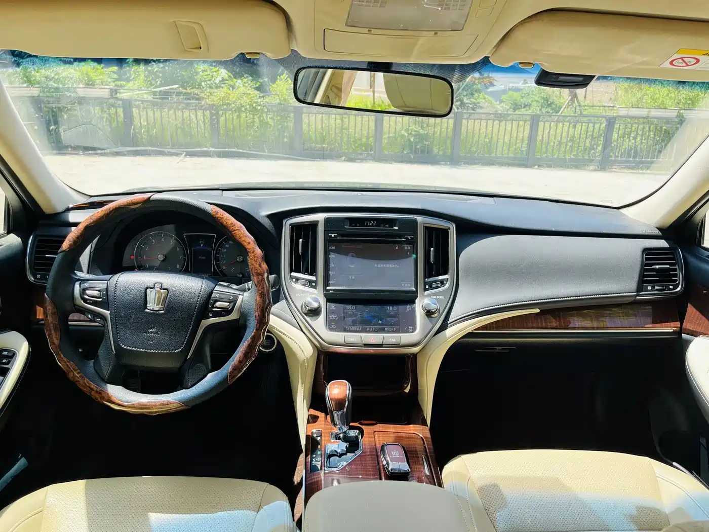Toyota Crown 2015 2.0T Pioneer фото 5