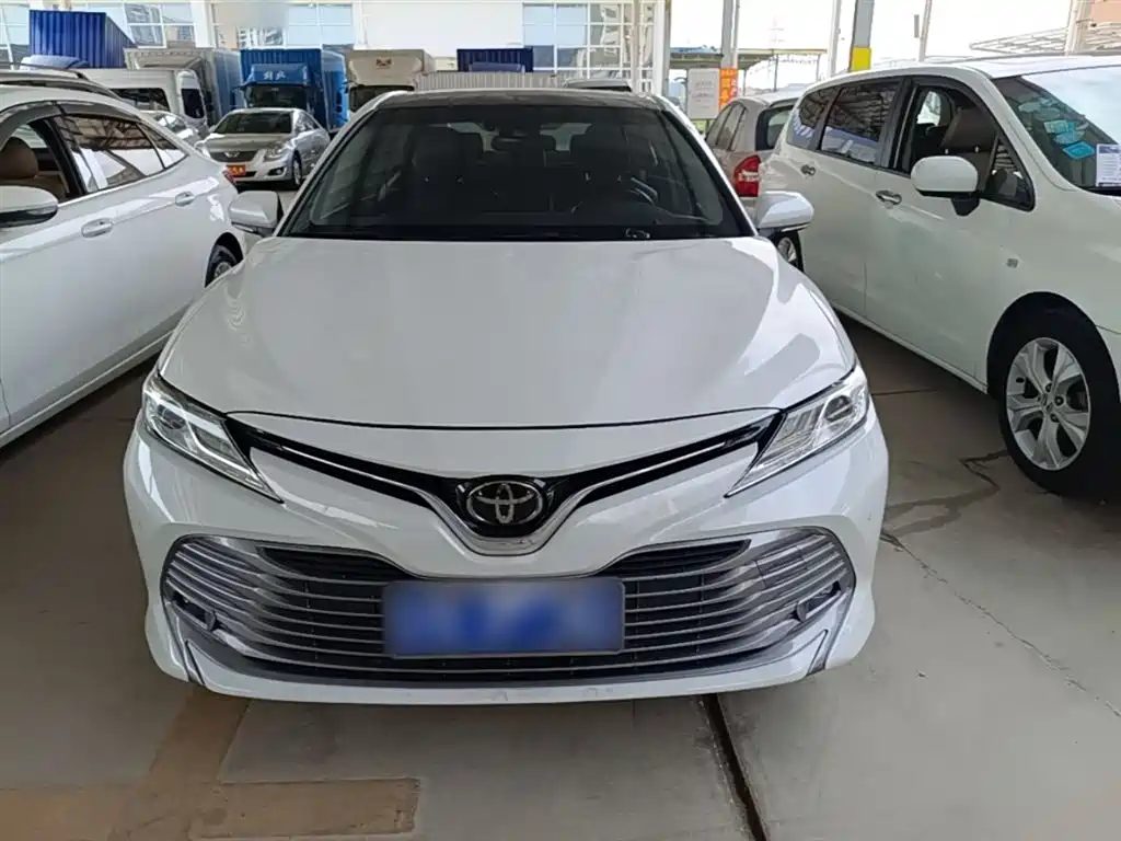 Toyota Camry 2019 2.0G Luxury Edition China VI фото 3