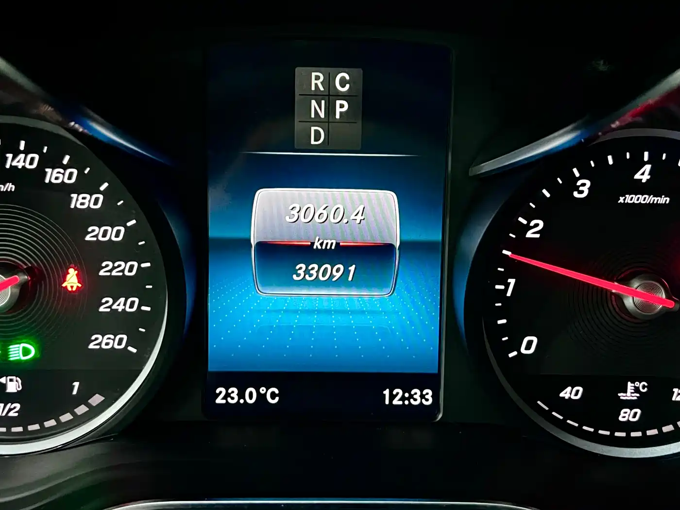 MERCEDES-BENZ V-CLASS