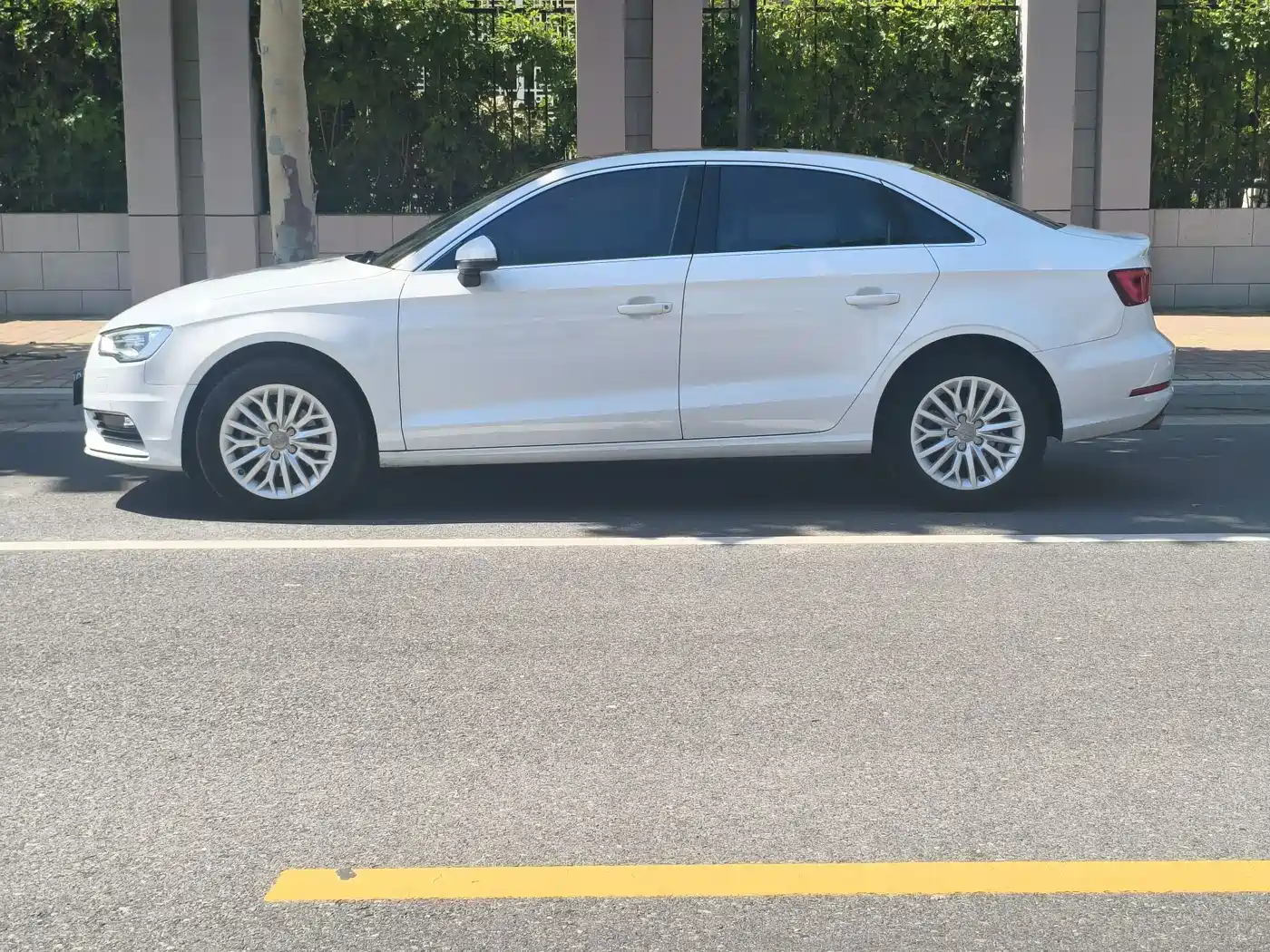Audi A3 2016 Limousine 35 TFSI Progressive фото 4
