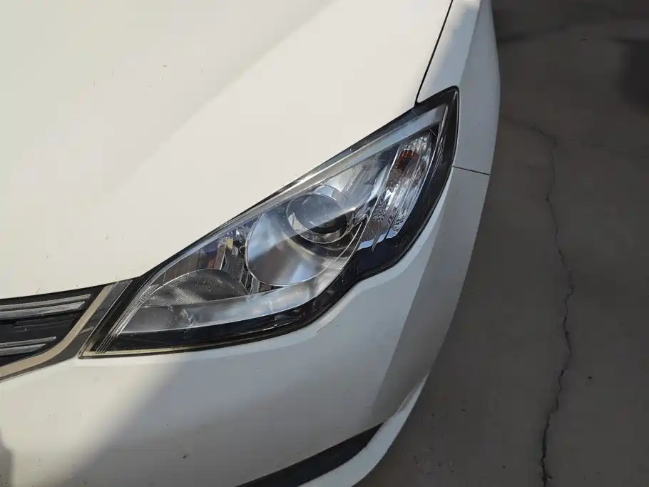 Roewe 360 2017 2017 1.5L Manual Luxury Edition