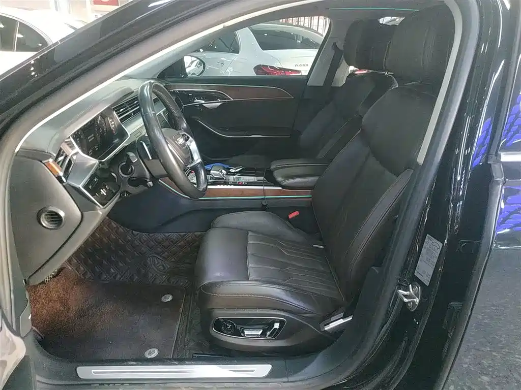 Audi A8 2019 Plus A8L 55 TFSI quattro Luxury фото 11