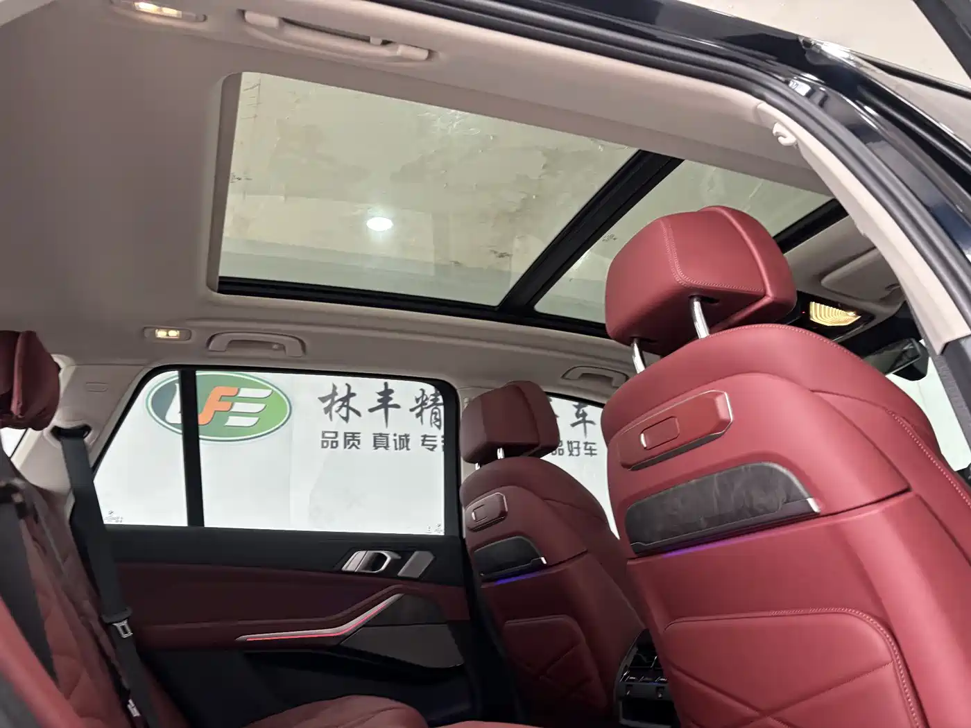 BMW X5 2026 xDrive 30Li Luxury M Sport Night Edition Package фото 30