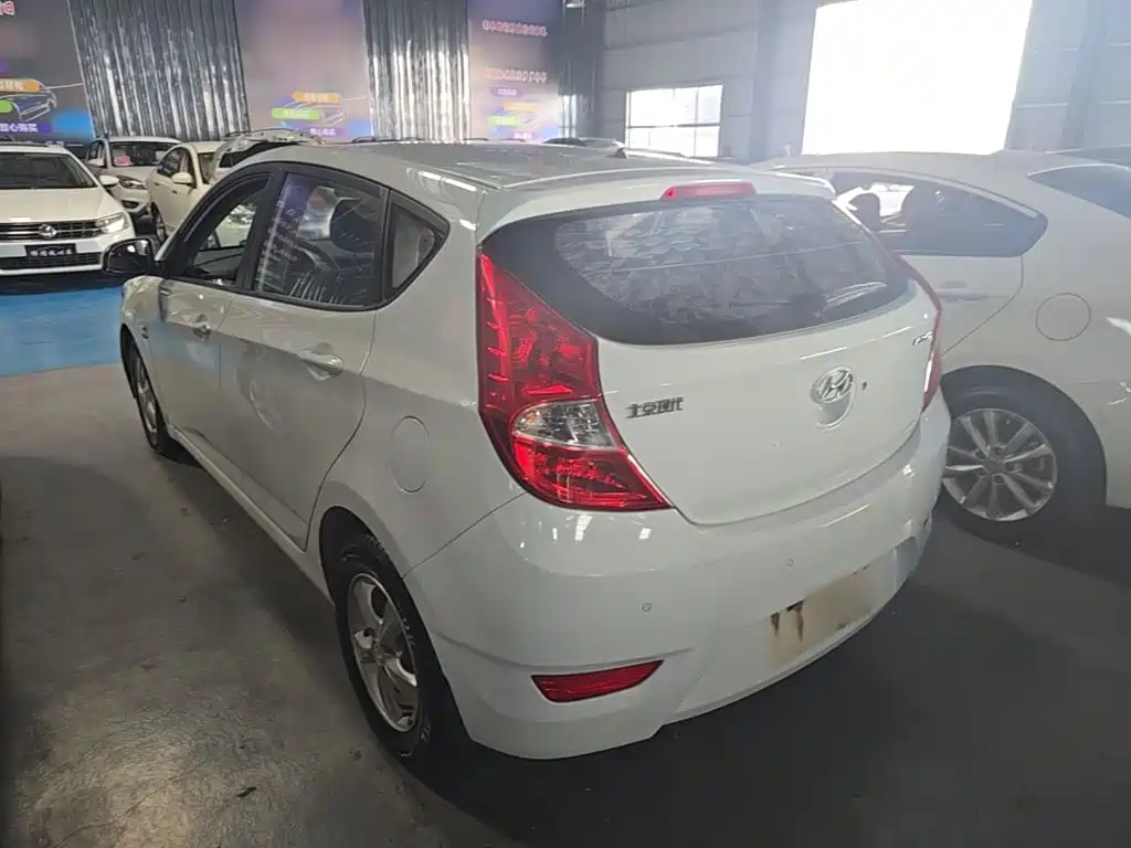 Hyundai Reina 2016 2014 Model 1.4L Automatic GLX