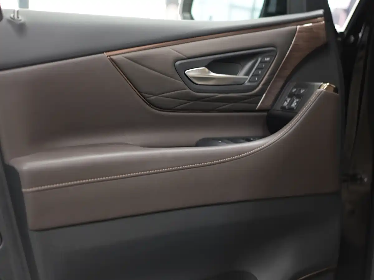 Toyota Alphard 2024 Hybrid 2.5L Prestige Edition фото 5