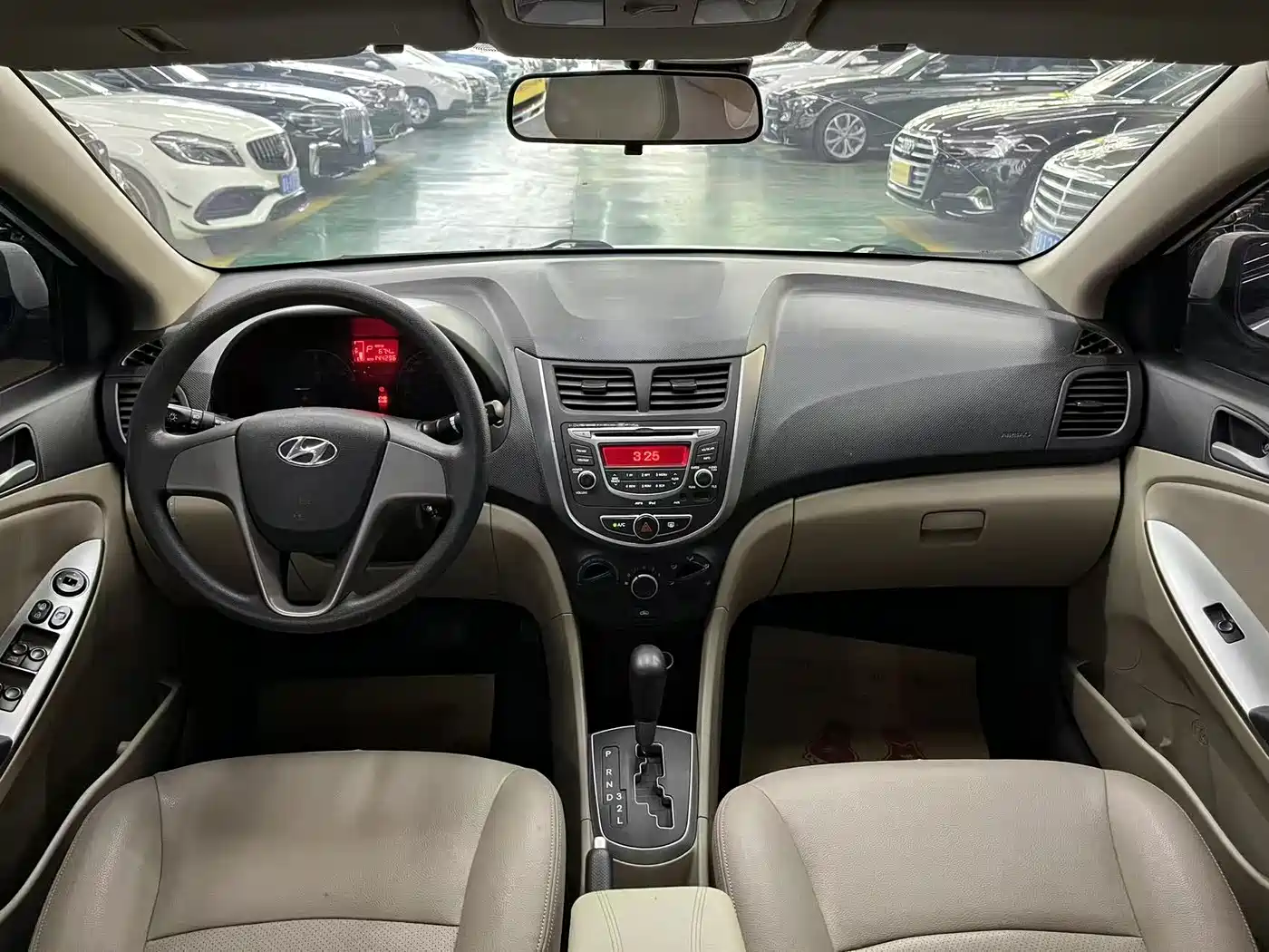 Hyundai Verna 2014 1.4L Automatic Smart GLS фото 9