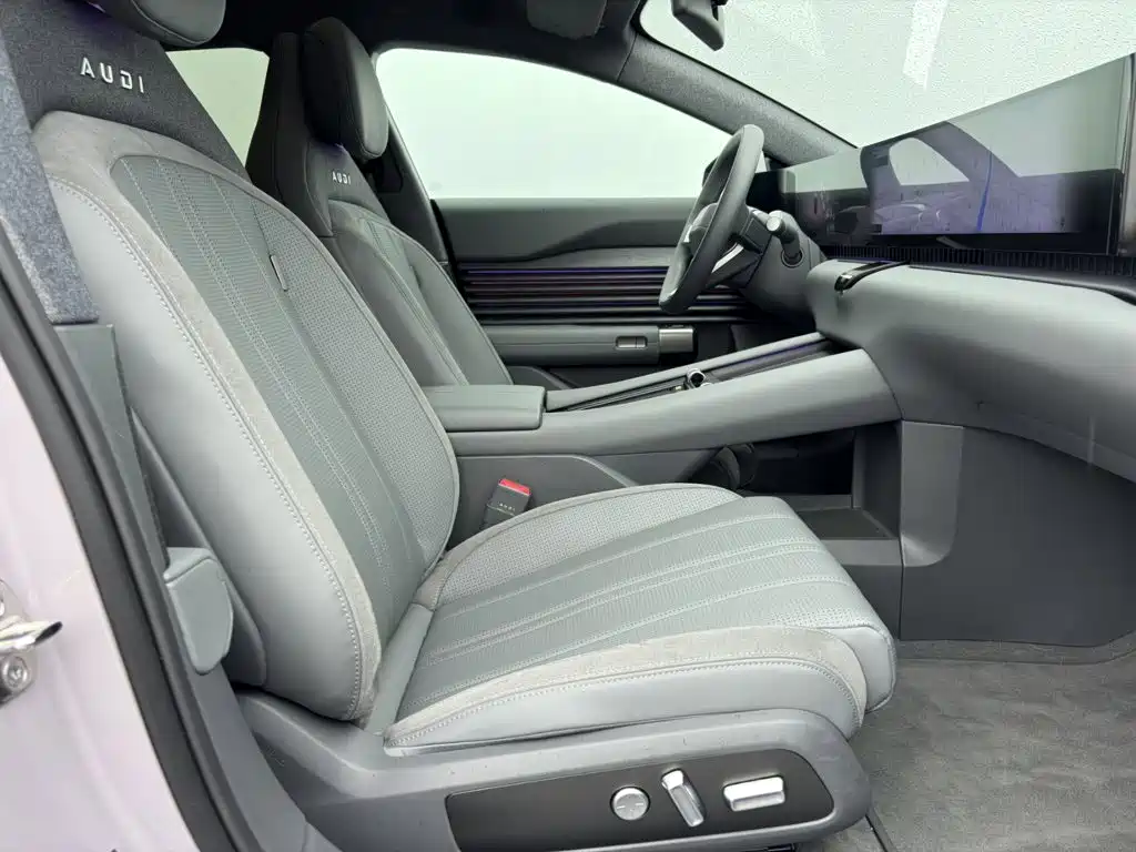 Audi E5 Sportback 2025 2025 386kw 4WD