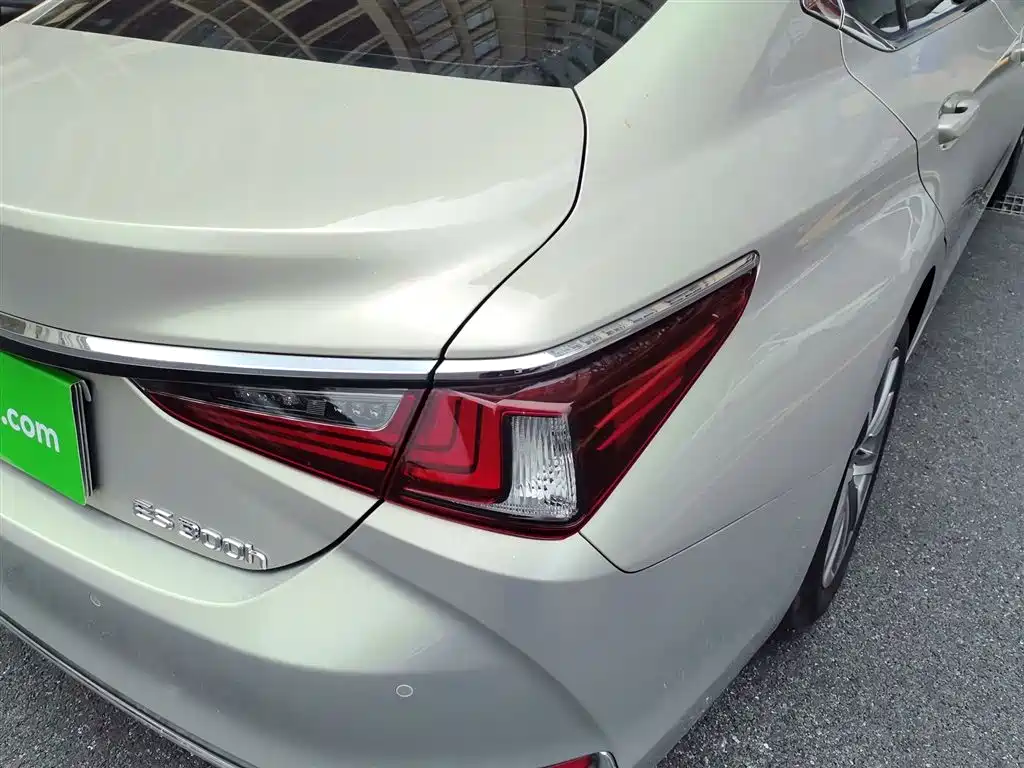 Lexus ES 2020 200 Excellence фото 20