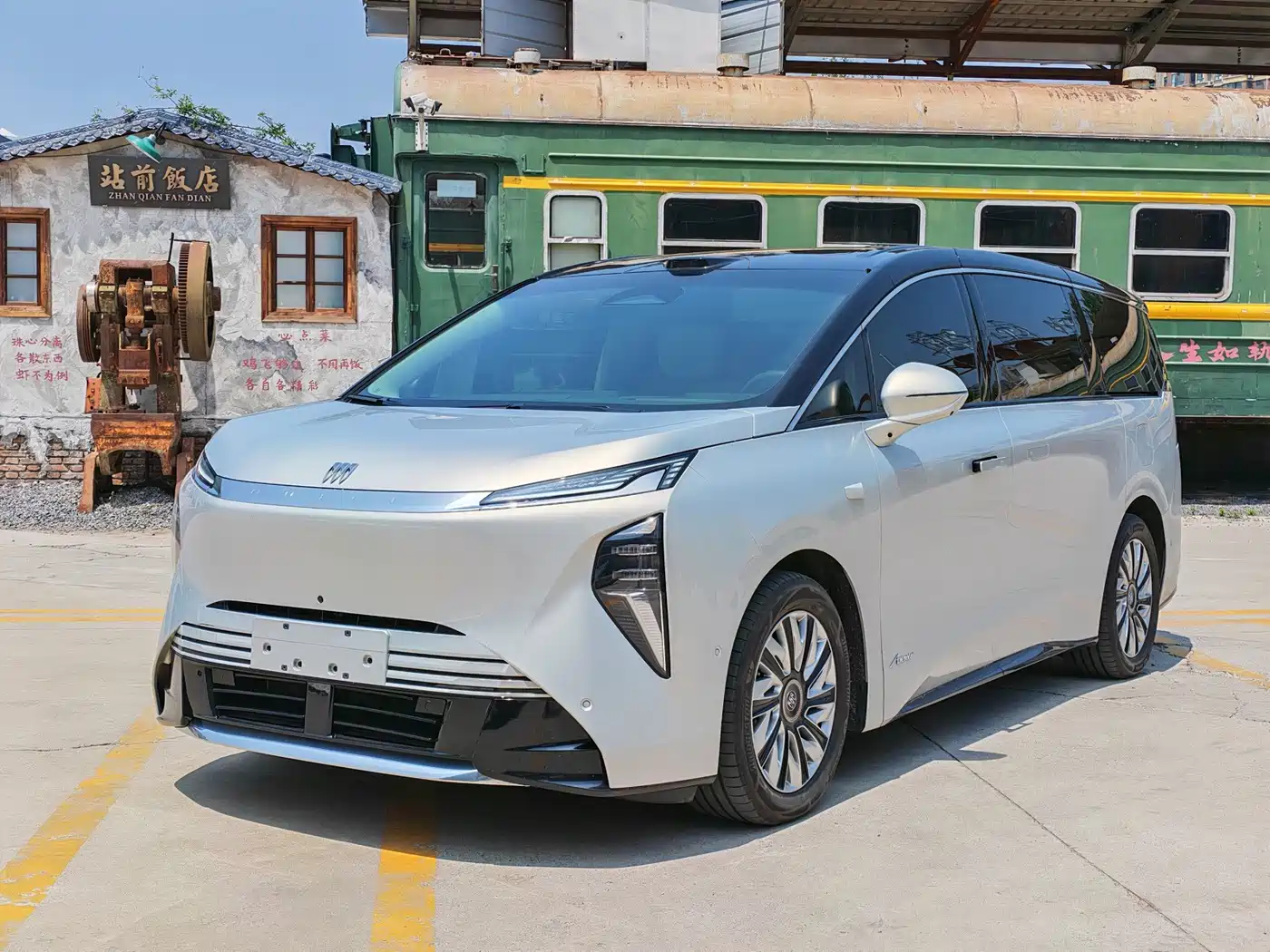 Buick Zhijing Shijia 2026 Model PHEV Base Version