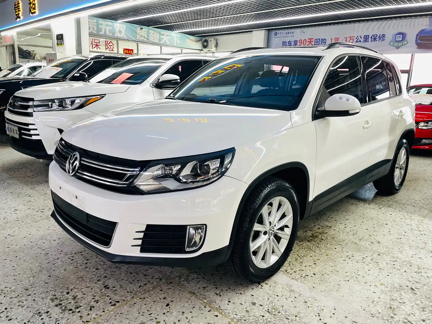 Volkswagen Tiguan 2016 280TSI Automatic 2WD Silk Road Fashion Edition фото 2