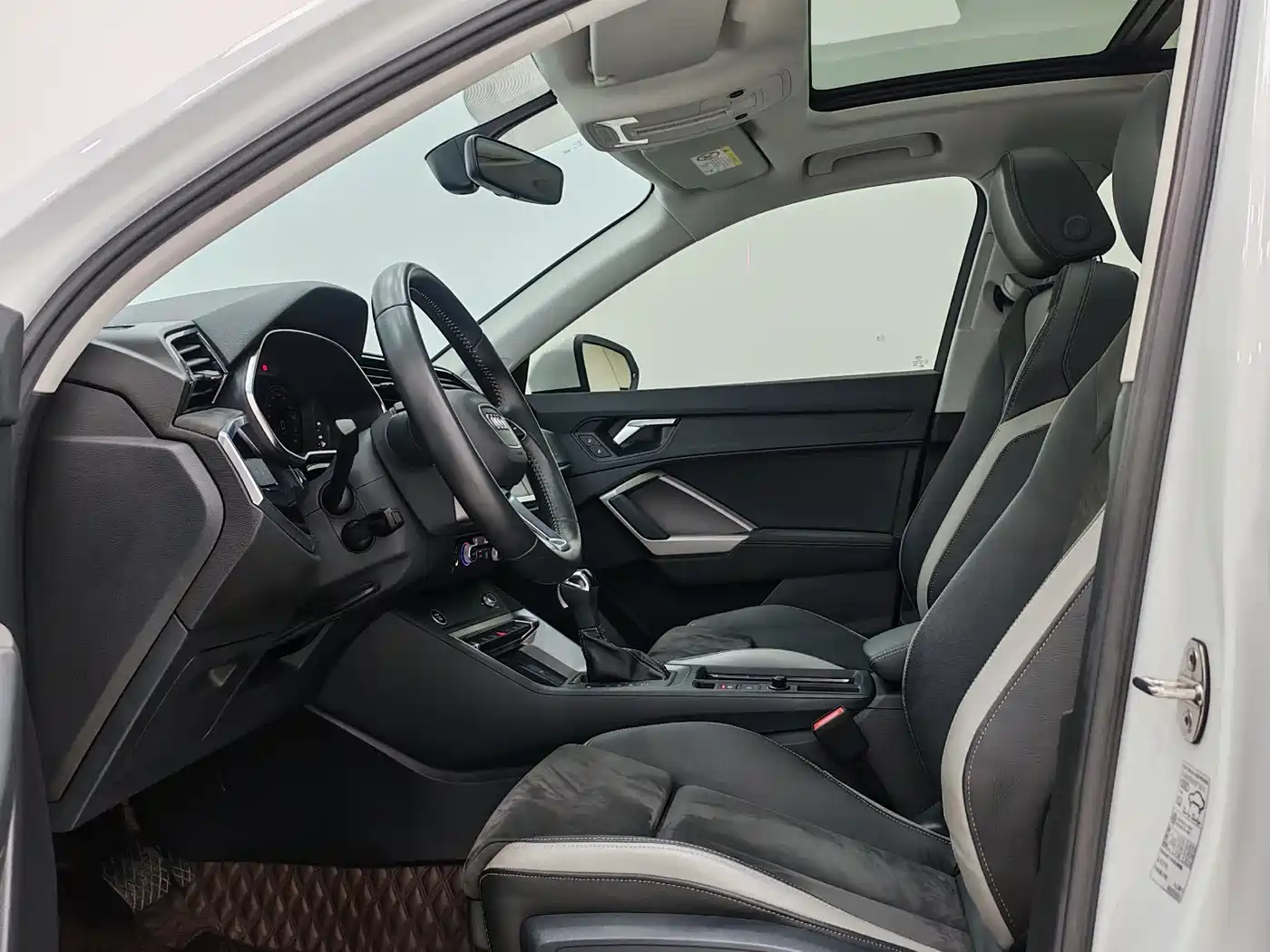 Audi Q3 2022 35 TFSI Fashion Dynamic фото 7