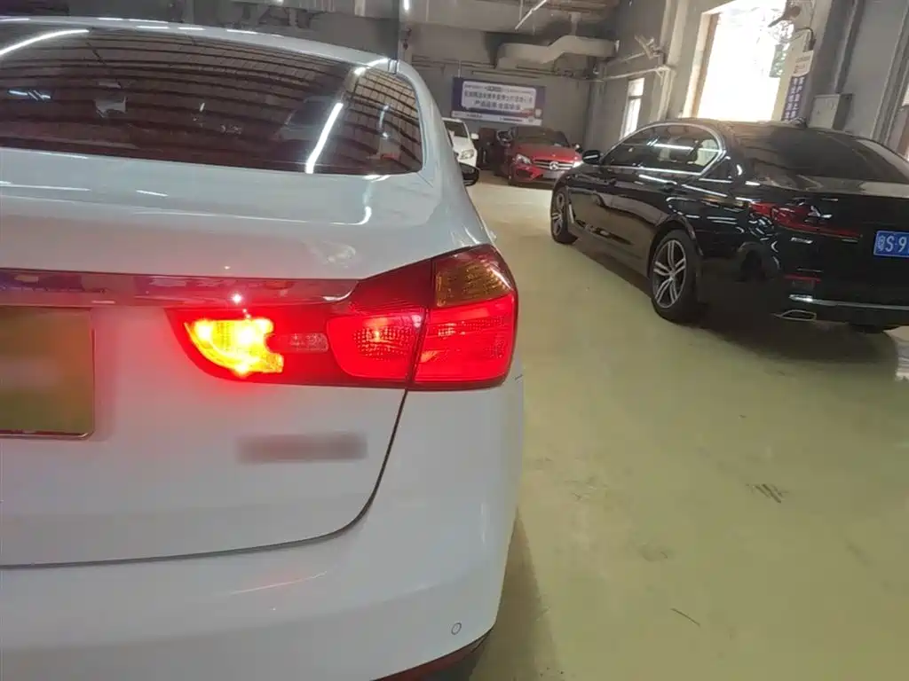 Kia K3 2015 1.6L Automatic GL фото 8