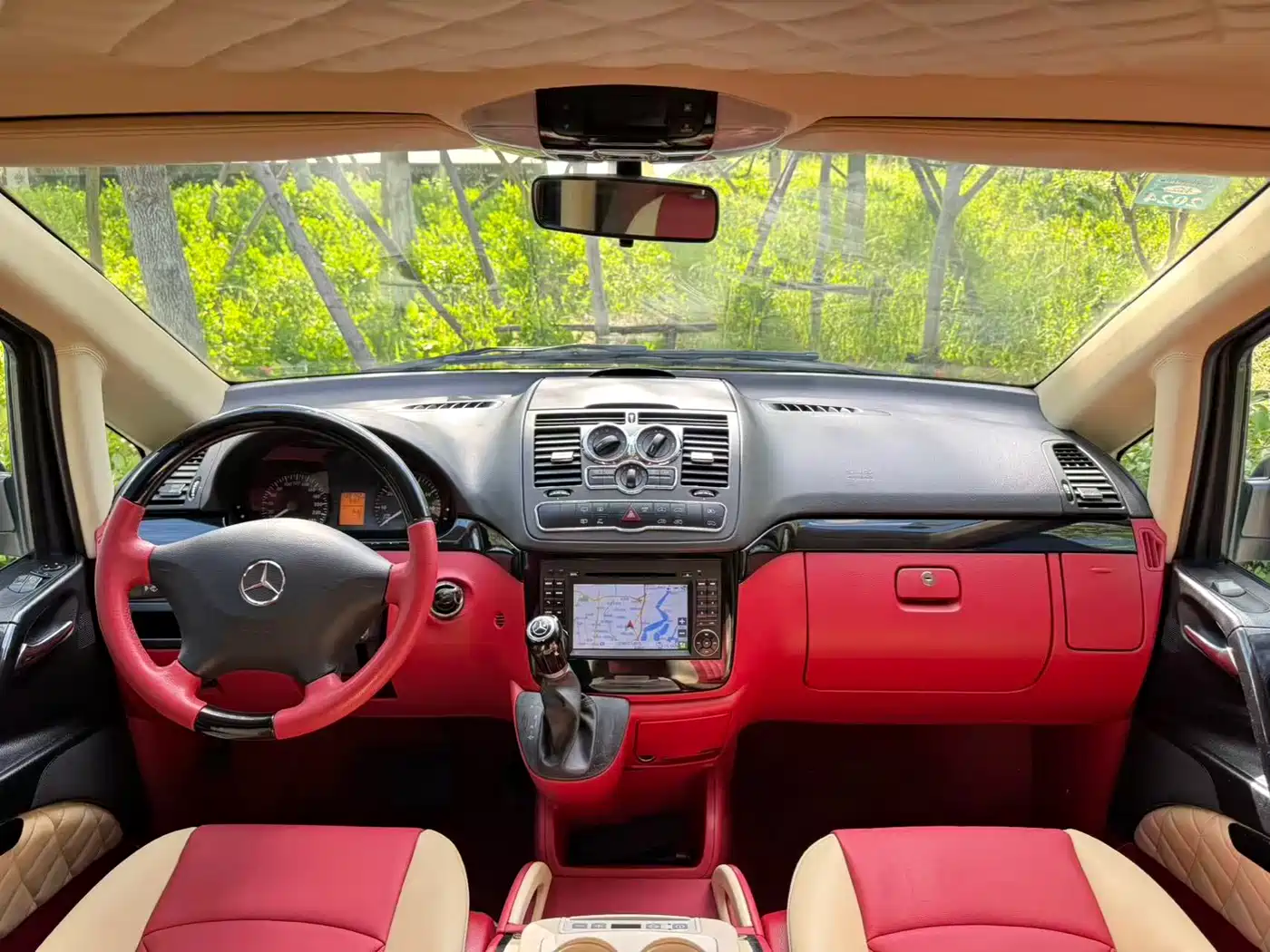 Mercedes-Benz Vito 2013 Model 3.0L Elite Edition фото 9