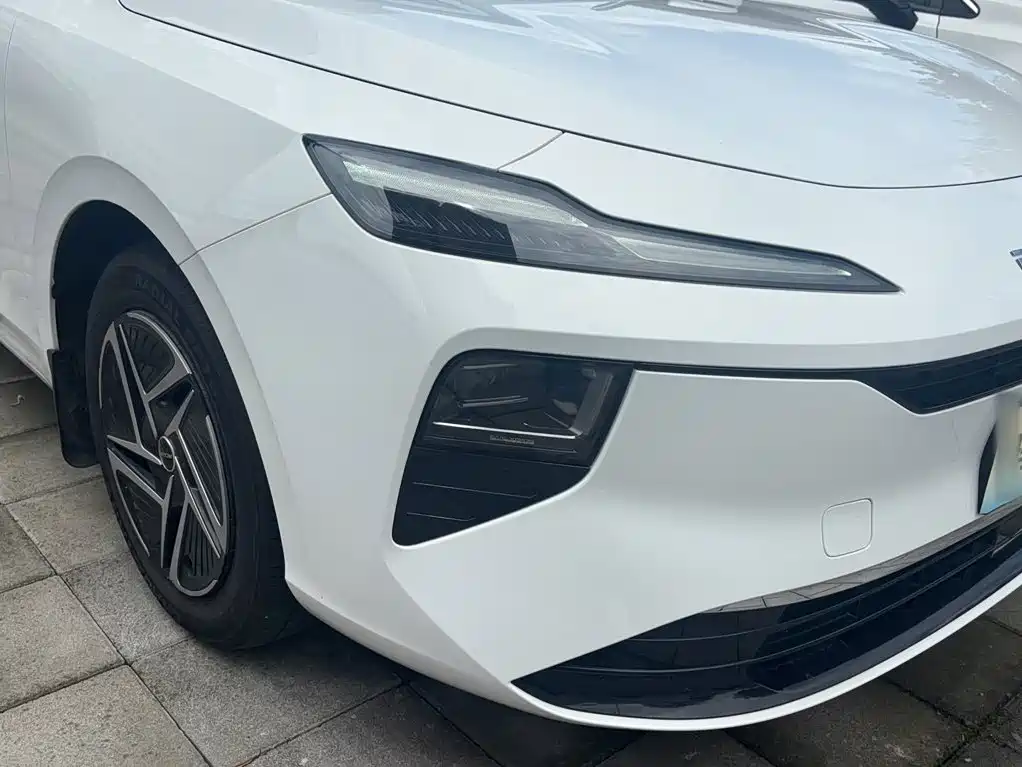 Roewe D6 2025 2025 Model 450km Premium Edition