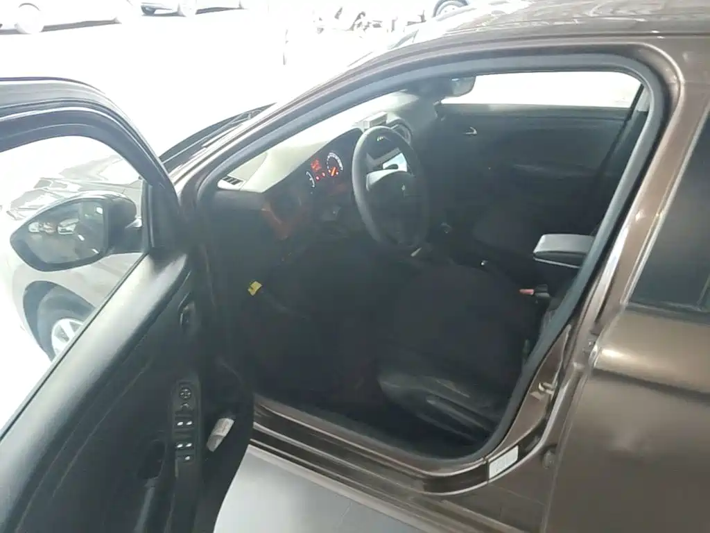 Peugeot 301 2014 2014 1.6L Manual Comfort Edition