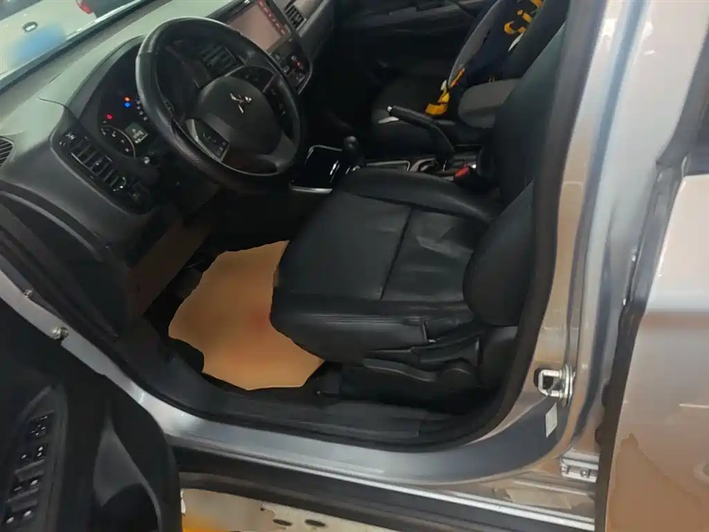 Mitsubishi Outlander 2016 2.0L 2WD Fashion Edition 5-seater фото 15