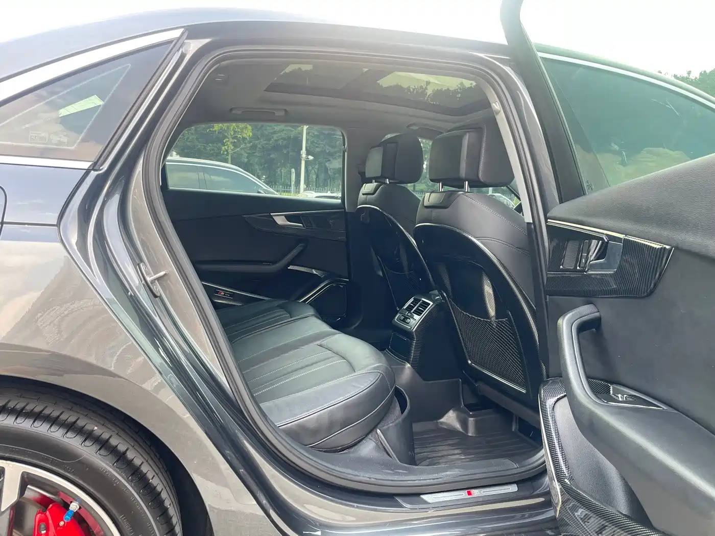 Audi A4L 2020 40 TFSI Fashion Dynamic Edition фото 13