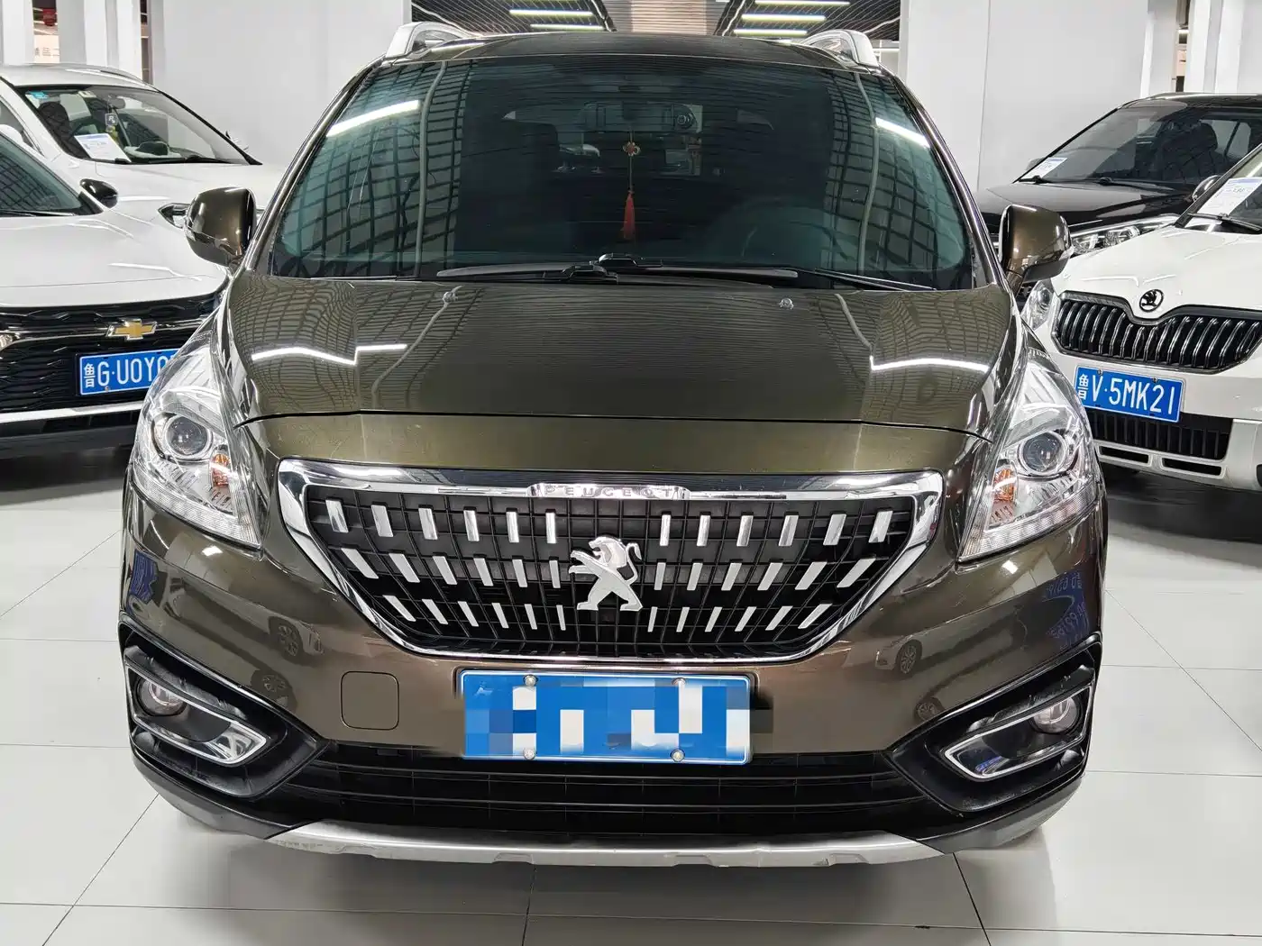 Peugeot 3008 2016 2.0L Automatic Standard Edition фото 2