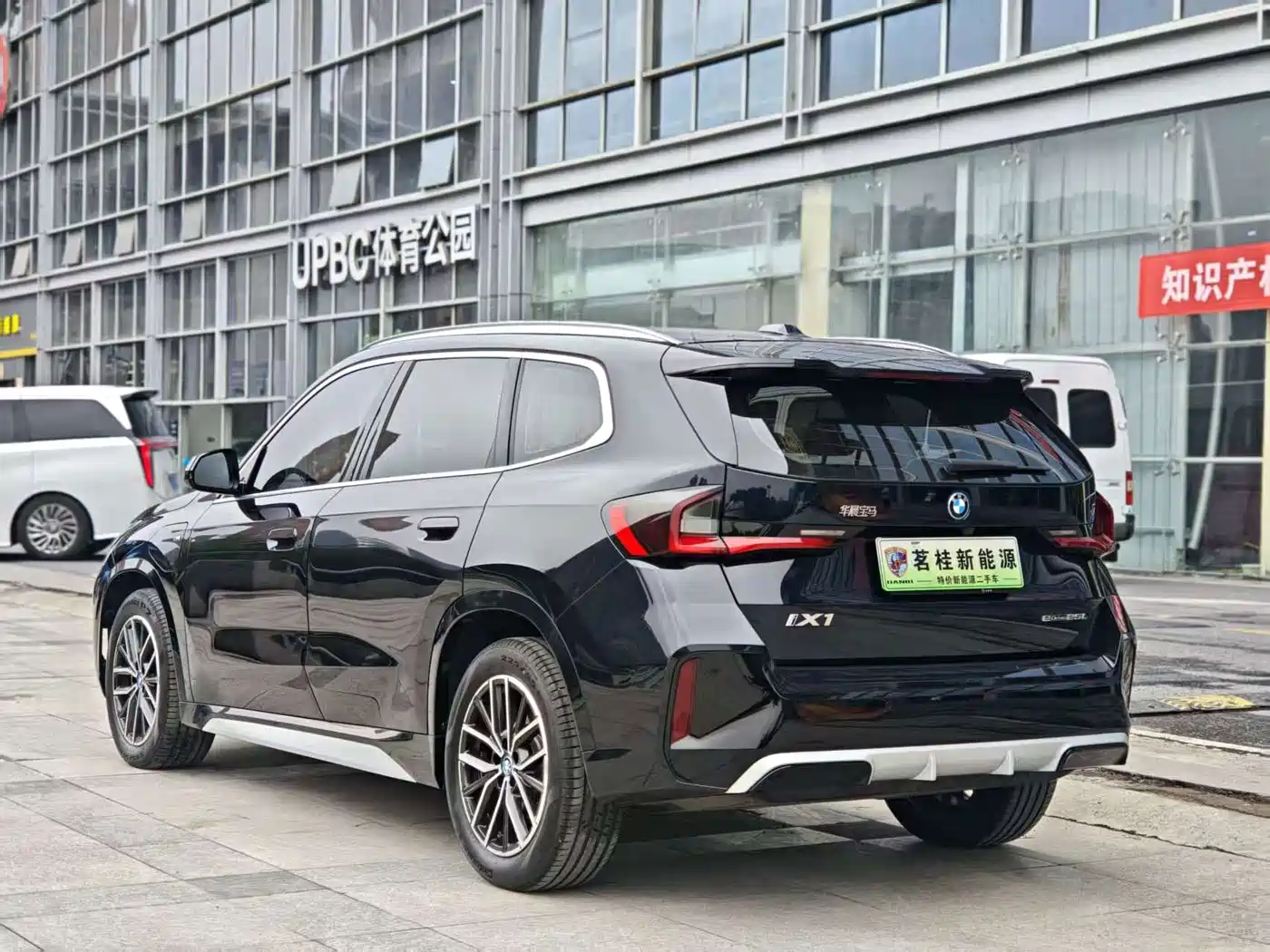 BMW iX1 2025 2025 eDrive25L M Sport Package