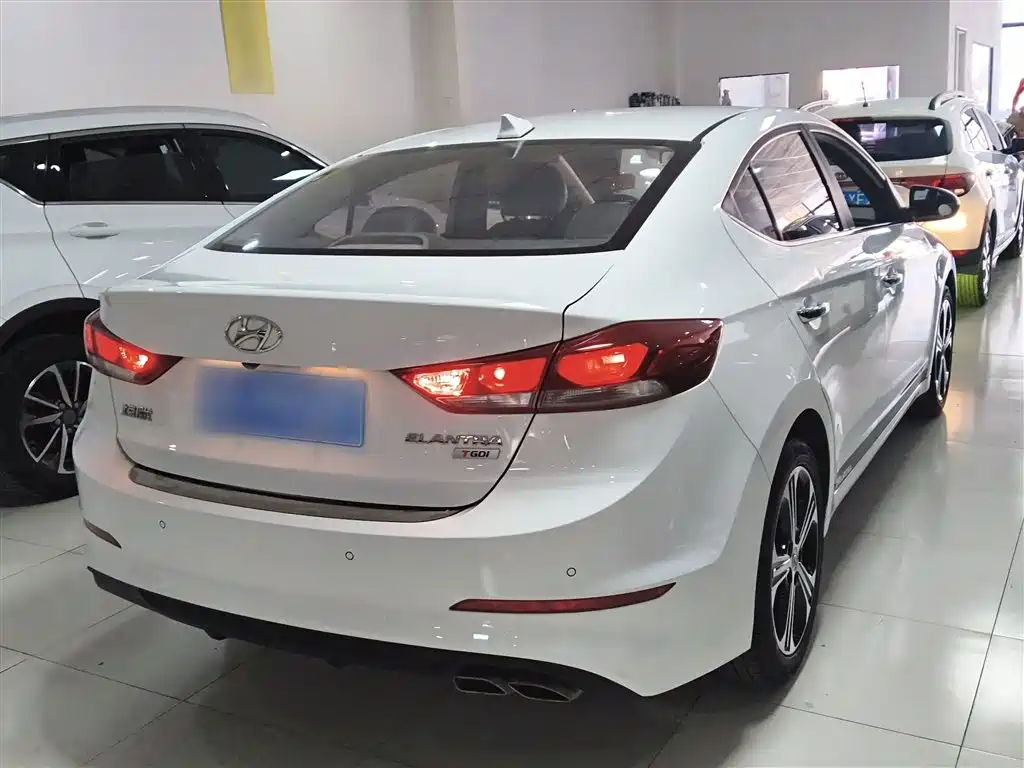 Hyundai Elantra 2018 1.4T DCT Dynamic·Vitality Model фото 4
